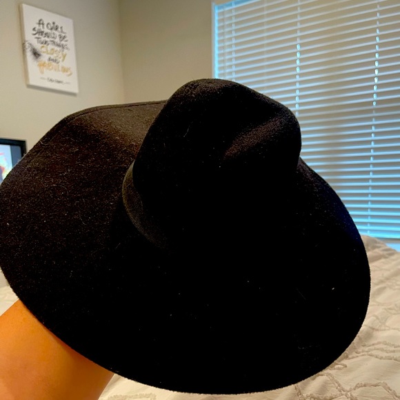MOD On Trend | Black Felt Floppy Hat - Picture 1 of 3